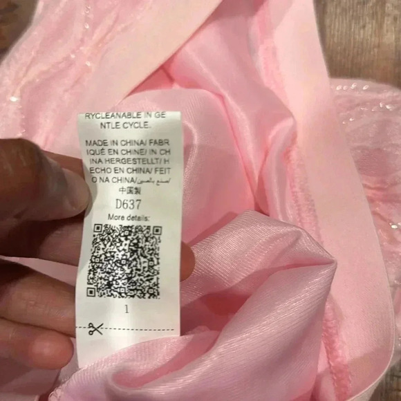 NWOT! SMALL SIZE 4 LIGHT PINK SEQUIN MINI SKIRT - Picture 4 of 6
